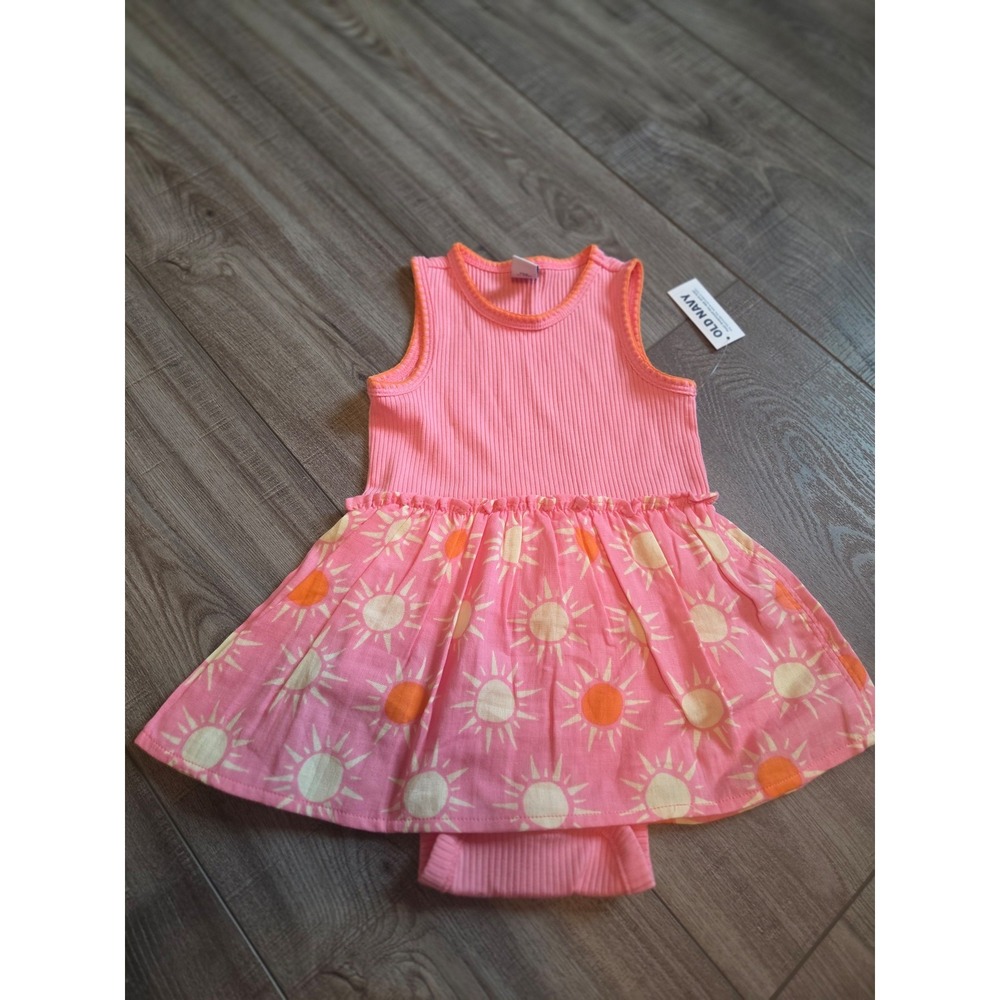 Old‎ navy baby girl romper 18-24 mos
